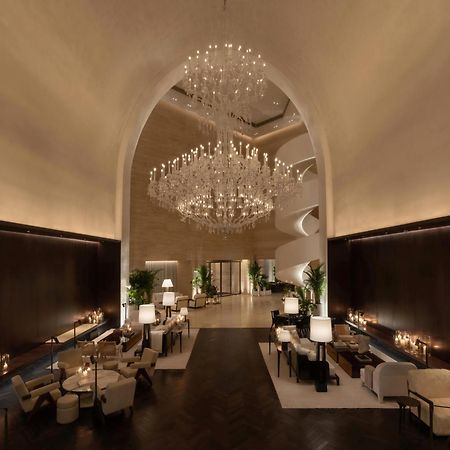The Dubai Edition Dış mekan fotoğraf The lobby of the Ritz-Carlton, Dubai