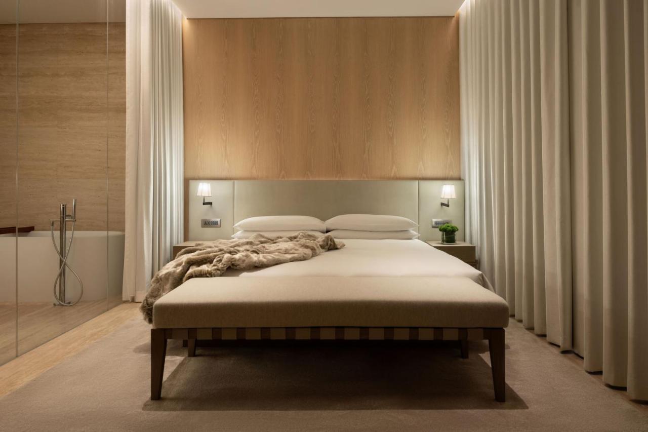 The Dubai Edition Dış mekan fotoğraf A bedroom