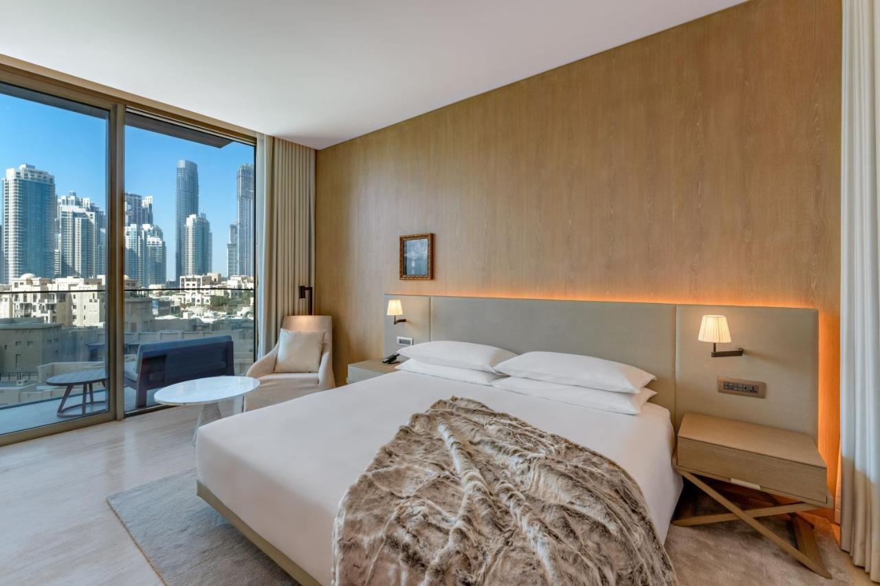 The Dubai Edition Dış mekan fotoğraf A bedroom at the hotel